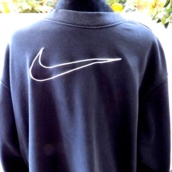Nike Women's Dri-Fit Get Fit Big Swoosh Sweatshirt   Black 1X EUC - Picture 2 of 9